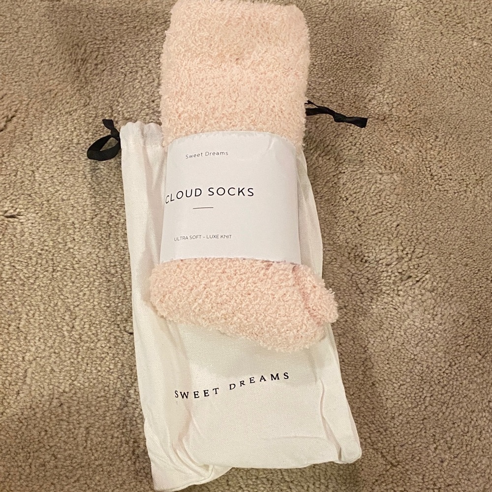 Sweet Dreams Blush Cloud Socks